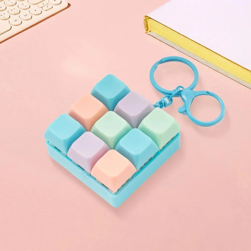 Mini Keyboard Fidget Keychain – 9 Key Decompression Toy